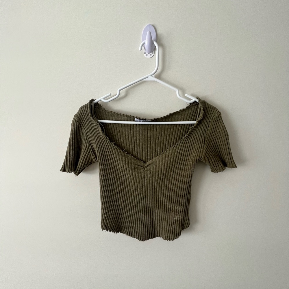 Ribbed Army Green Crop Top
